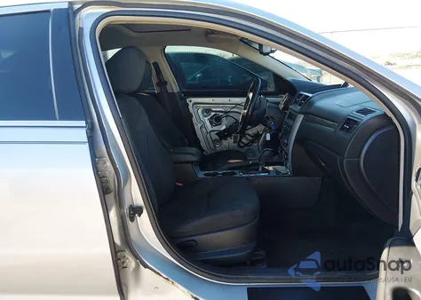 2010 Mercury Milan from USA, damaged, VIN 3MEHM0HA2AR634205